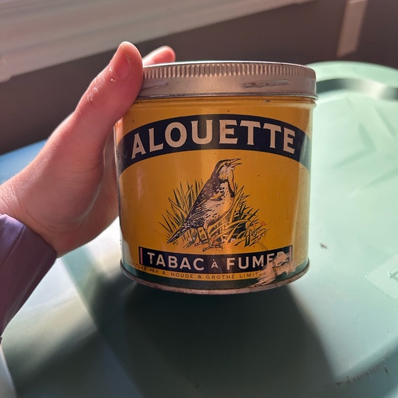 2/$75💥- COLLECTIBLE | Vintage Alouette Smoking Tobacco tin with lid - Picture 2 of 7